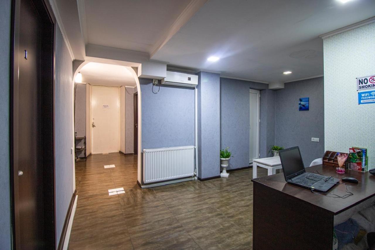 Hotelharmony Тбілісі Екстер'єр фото