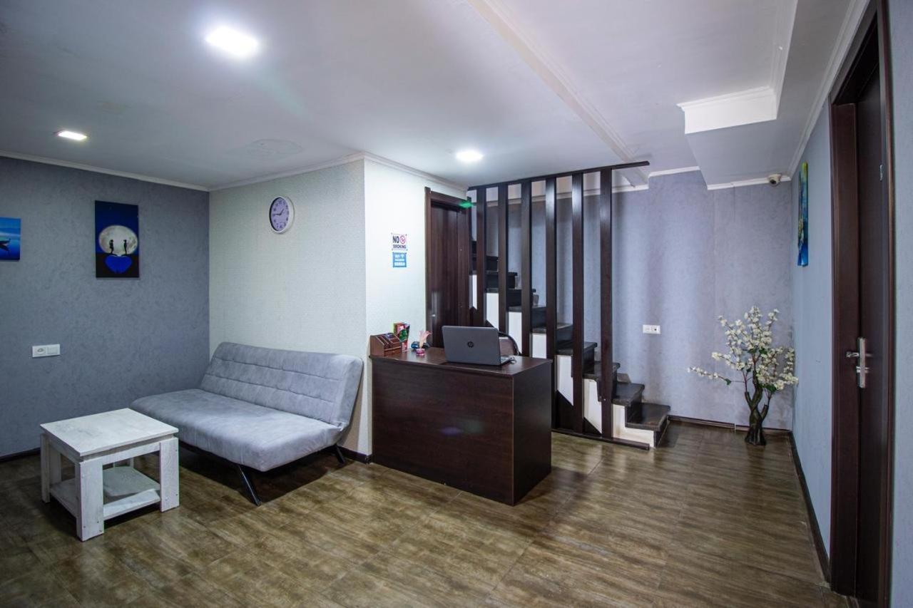 Hotelharmony Тбілісі Екстер'єр фото